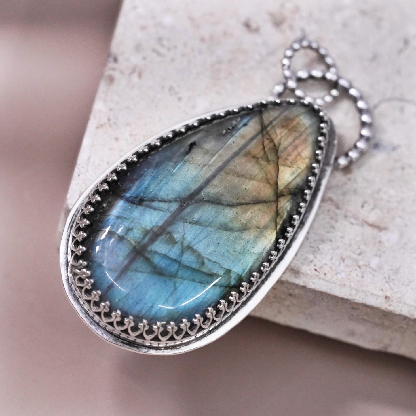 Vintage Sterling silver handmade pendant, 925 teardrop with labradorite