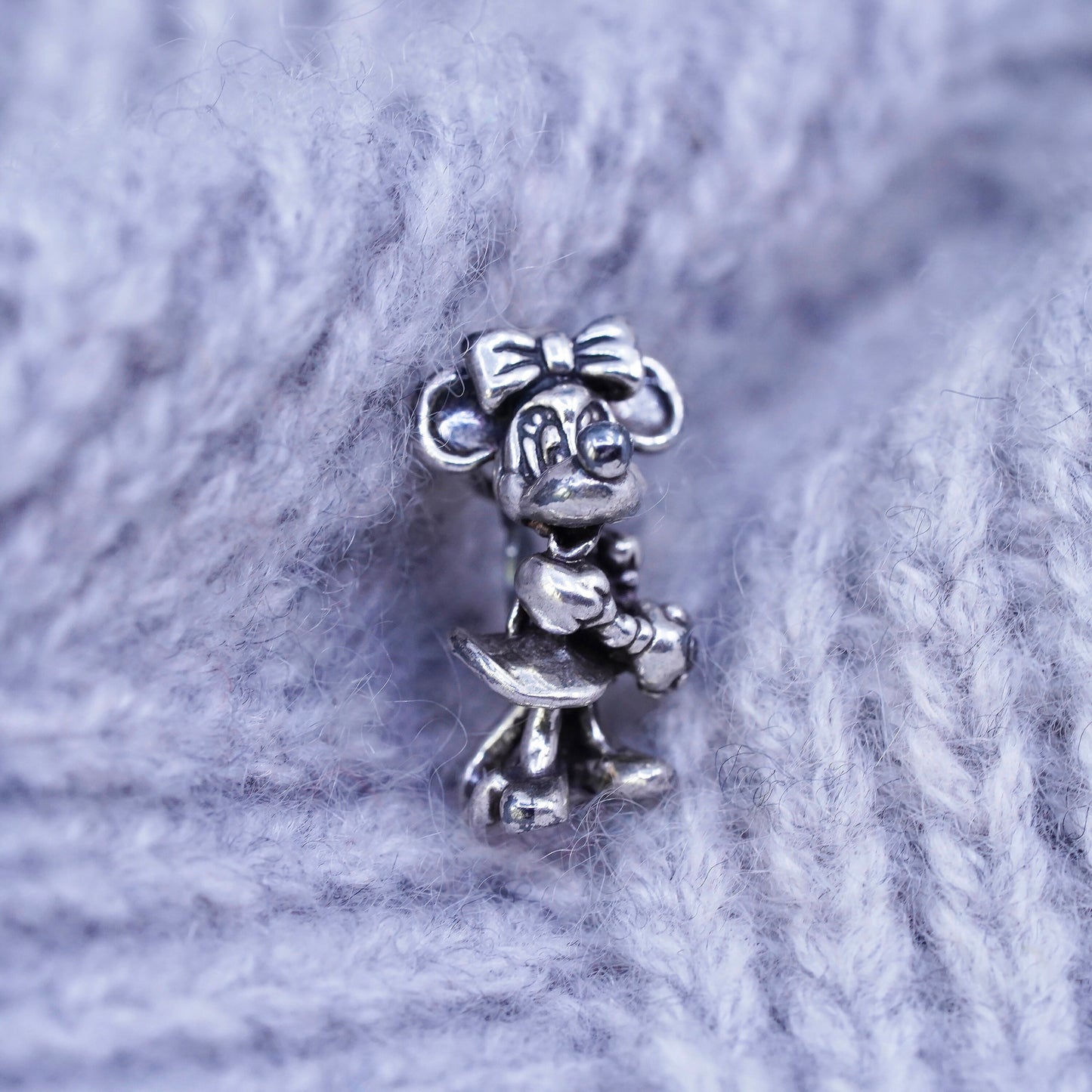 Vintage sterling silver 925 Mickey Mouse world traveler charm pendant