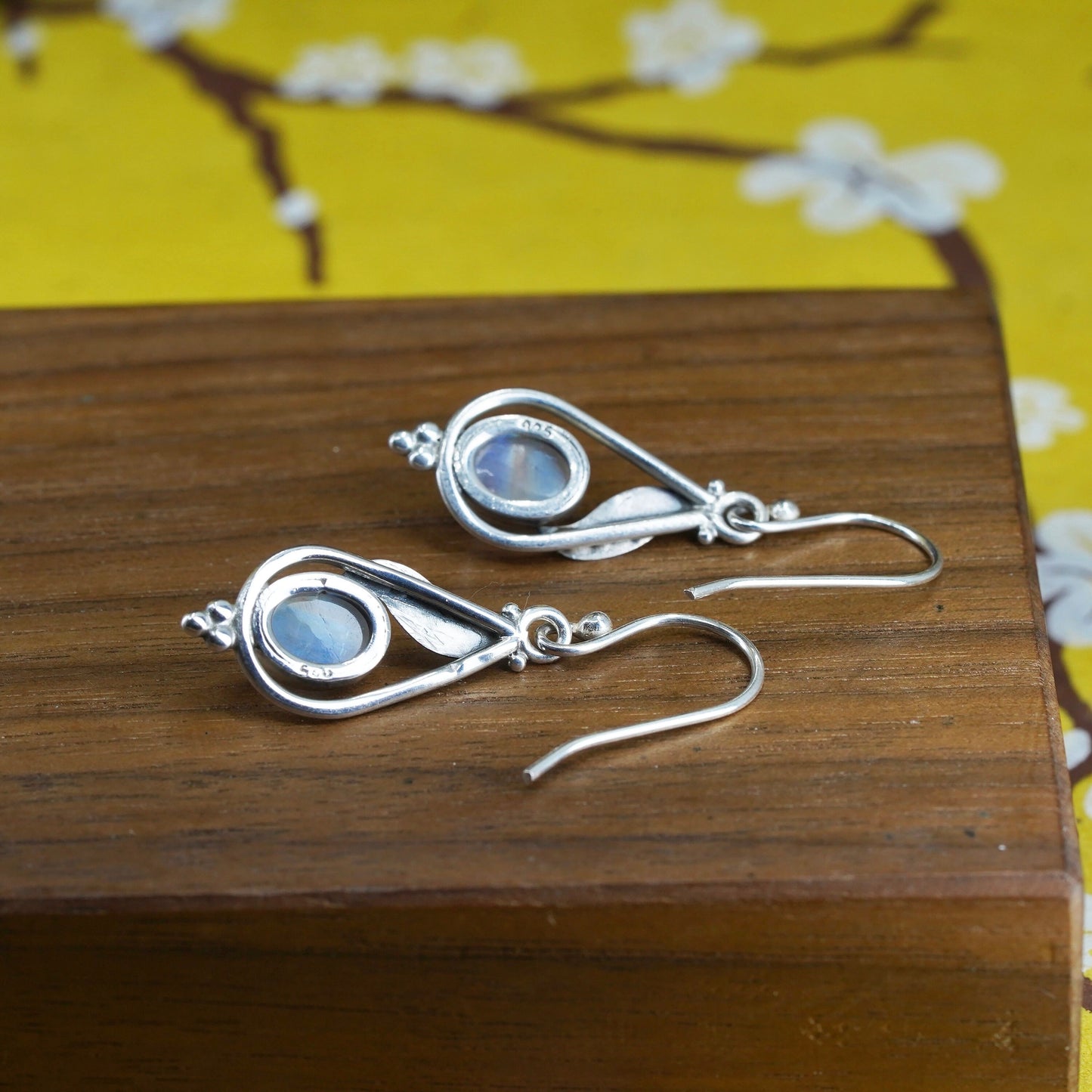 Vintage Sterling silver handmade earrings, 925 silver w/ oval shaped moonstone