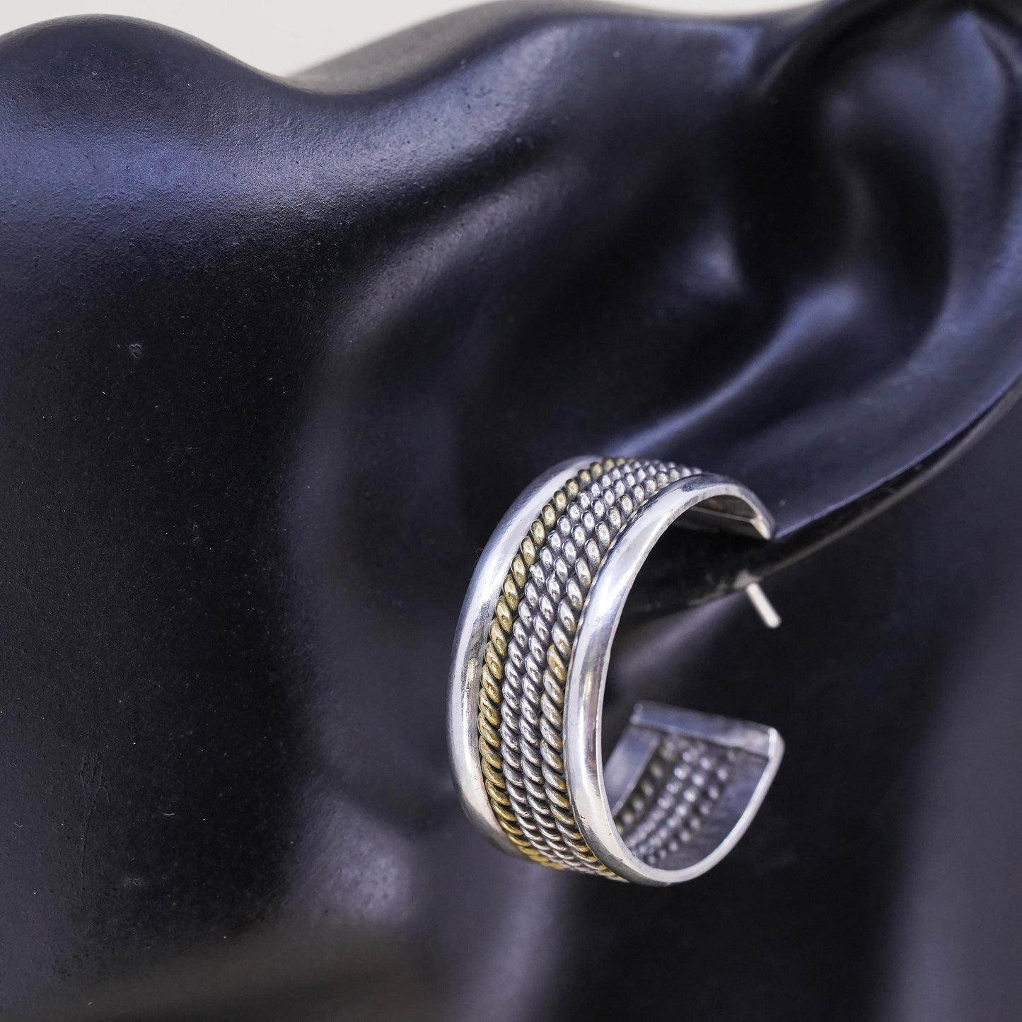 Vintage two tone Mexican single earring. Sterling 925 silver huggie stud