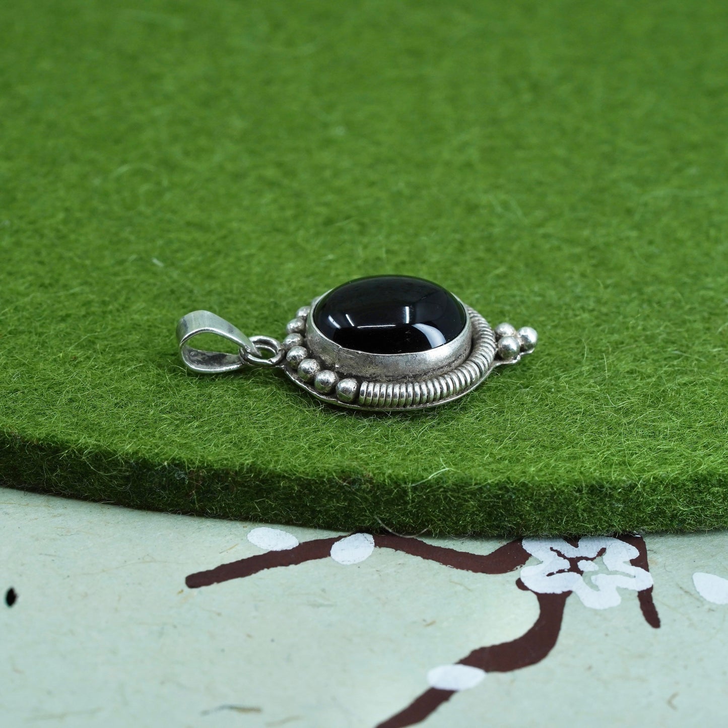 Vintage Mexico Sterling 925 silver handmade pendant with oval onyx and cable