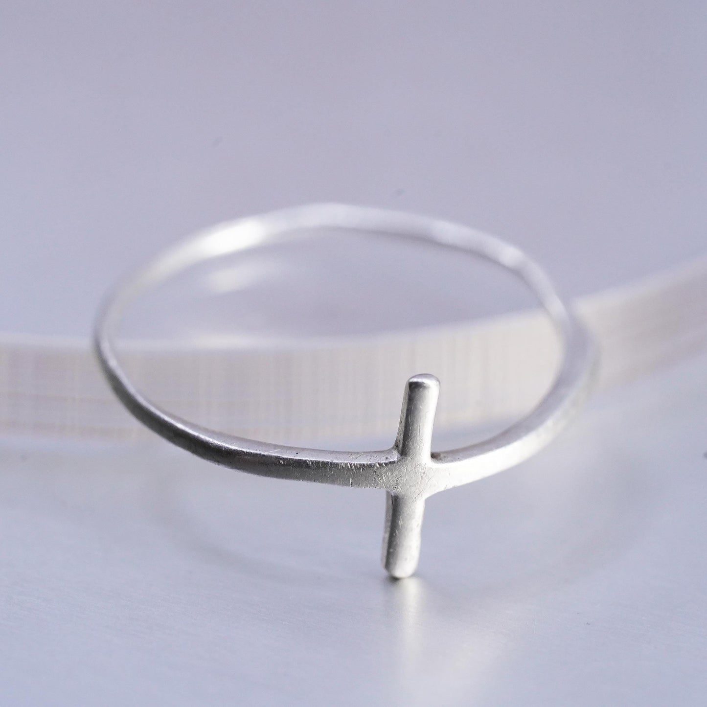 Size 9, vintage southwestern Sterling 925 silver cross ring, stackable band