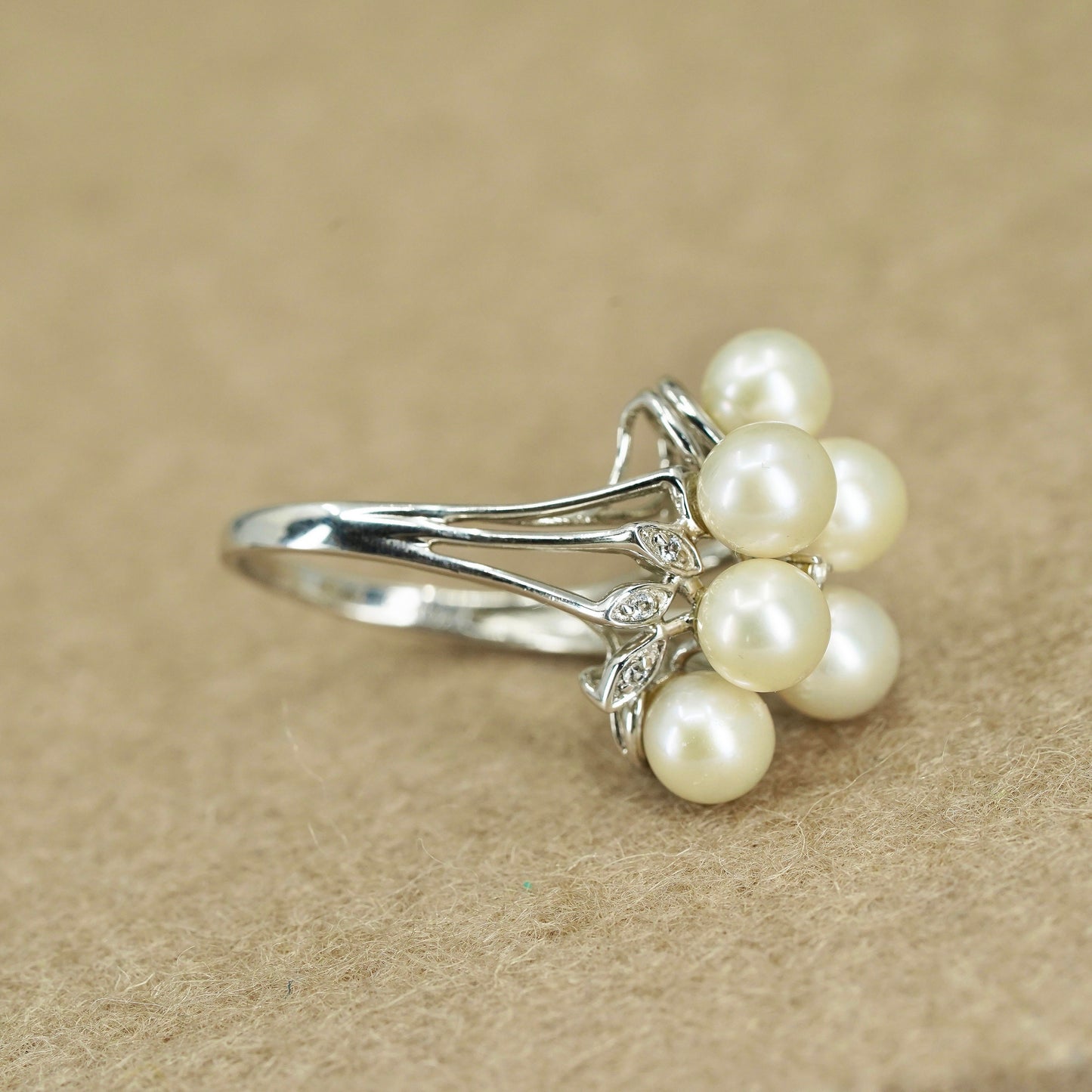Size 4, VTG Sterling 925 silver handmade ring with cluster pearl and diamond