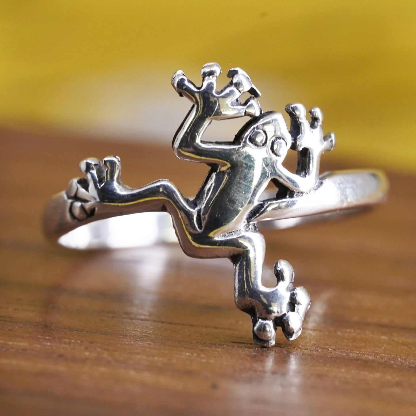 Size 8.5, vintage Sterling 925 silver handmade lotus leaf with frog ring