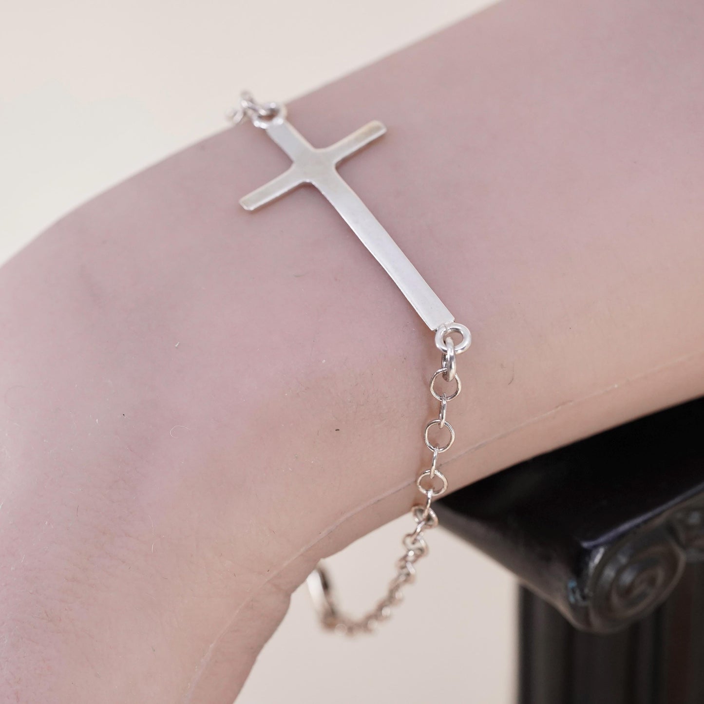 7.25”, Vintage sterling silver handmade bracelet, Italy 925 circle chain cross