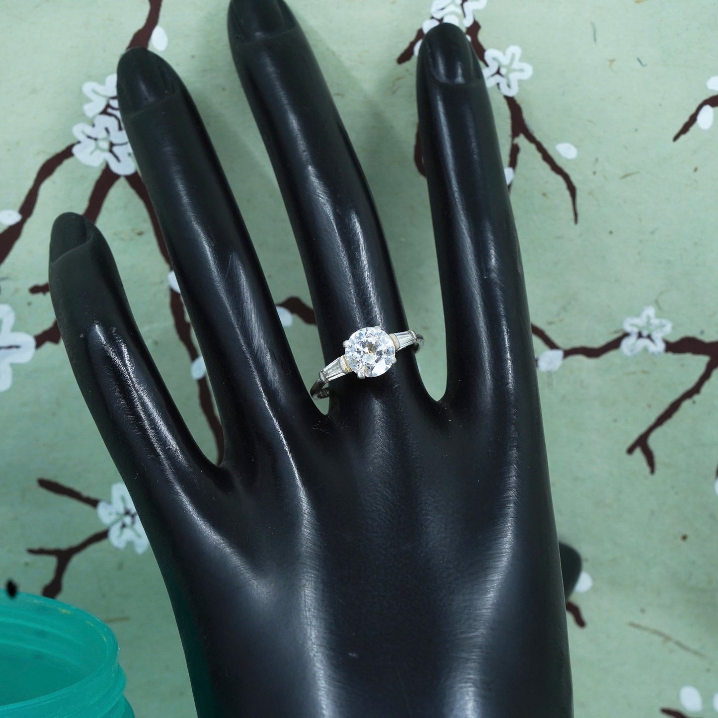 Size 8, vintage Sterling 925 silver engagement ring with round cut CZ