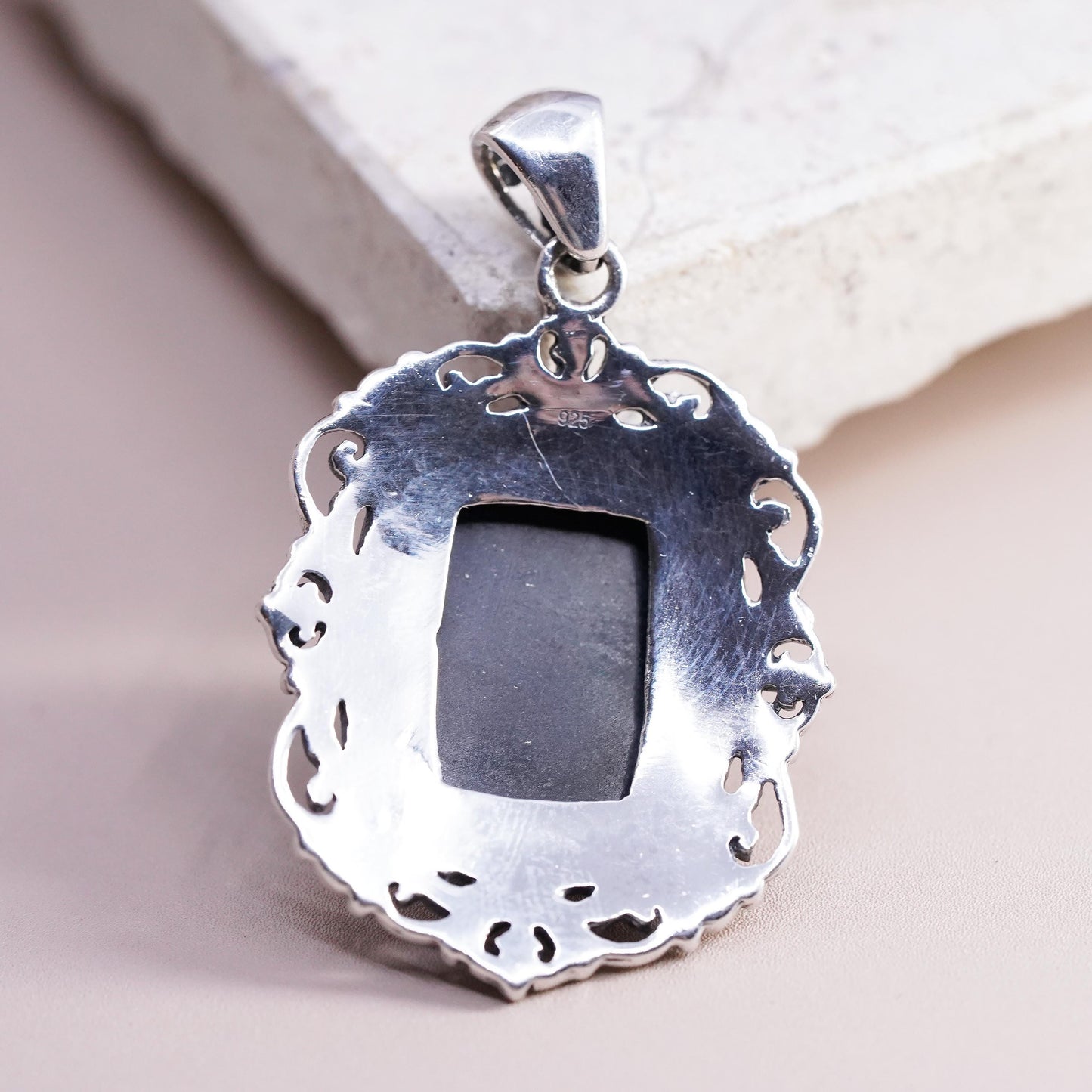 Vintage Sterling 925 silver handmade filigree pendant with black agate