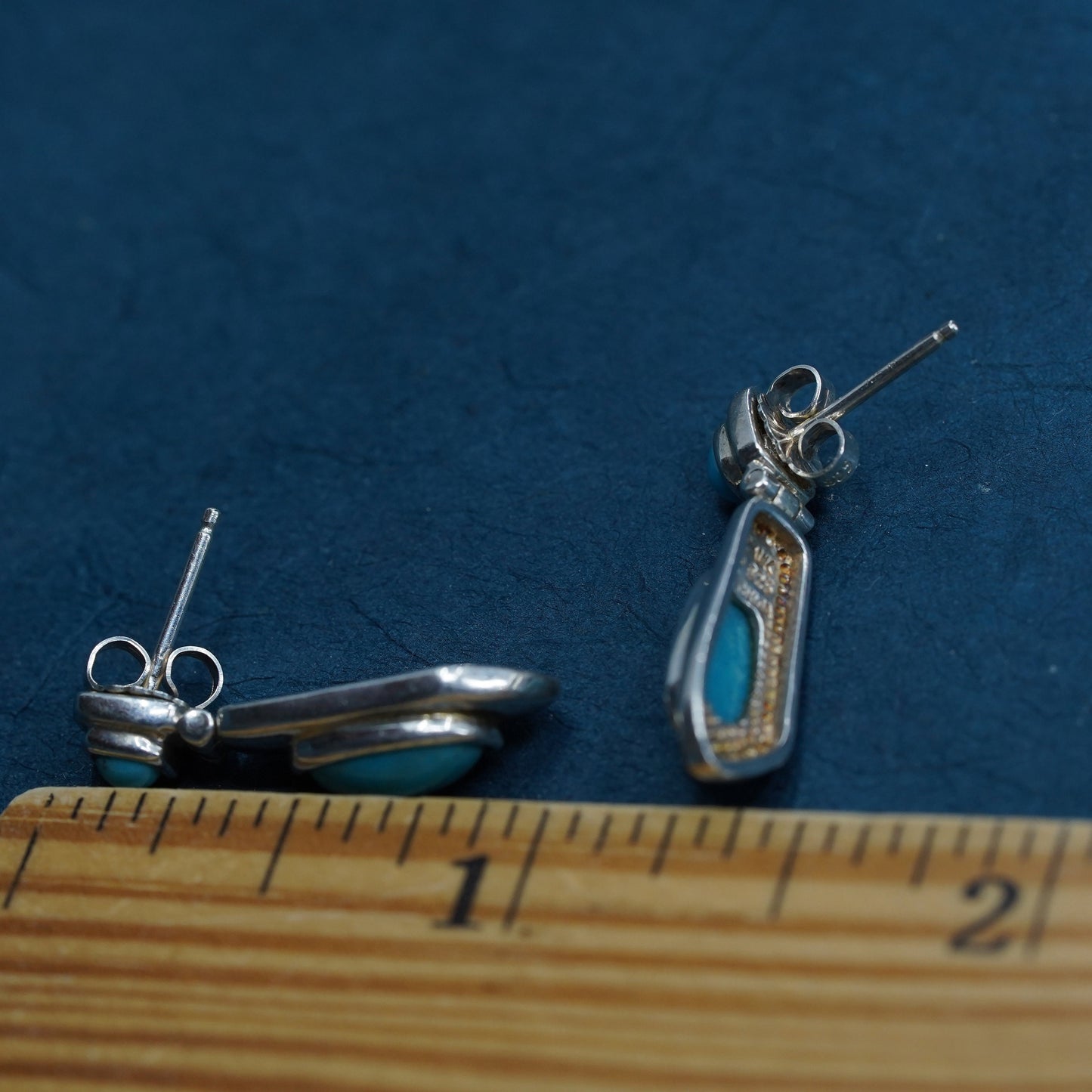 Vintage Thailand Sterling 925 silver handmade earrings with oval turquoise