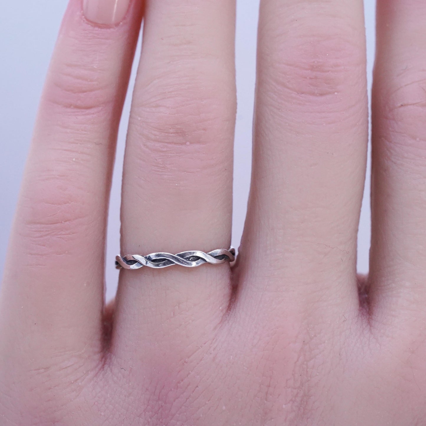 Size 6.25, vintage southwestern Sterling 925 silver statement ring, band cable