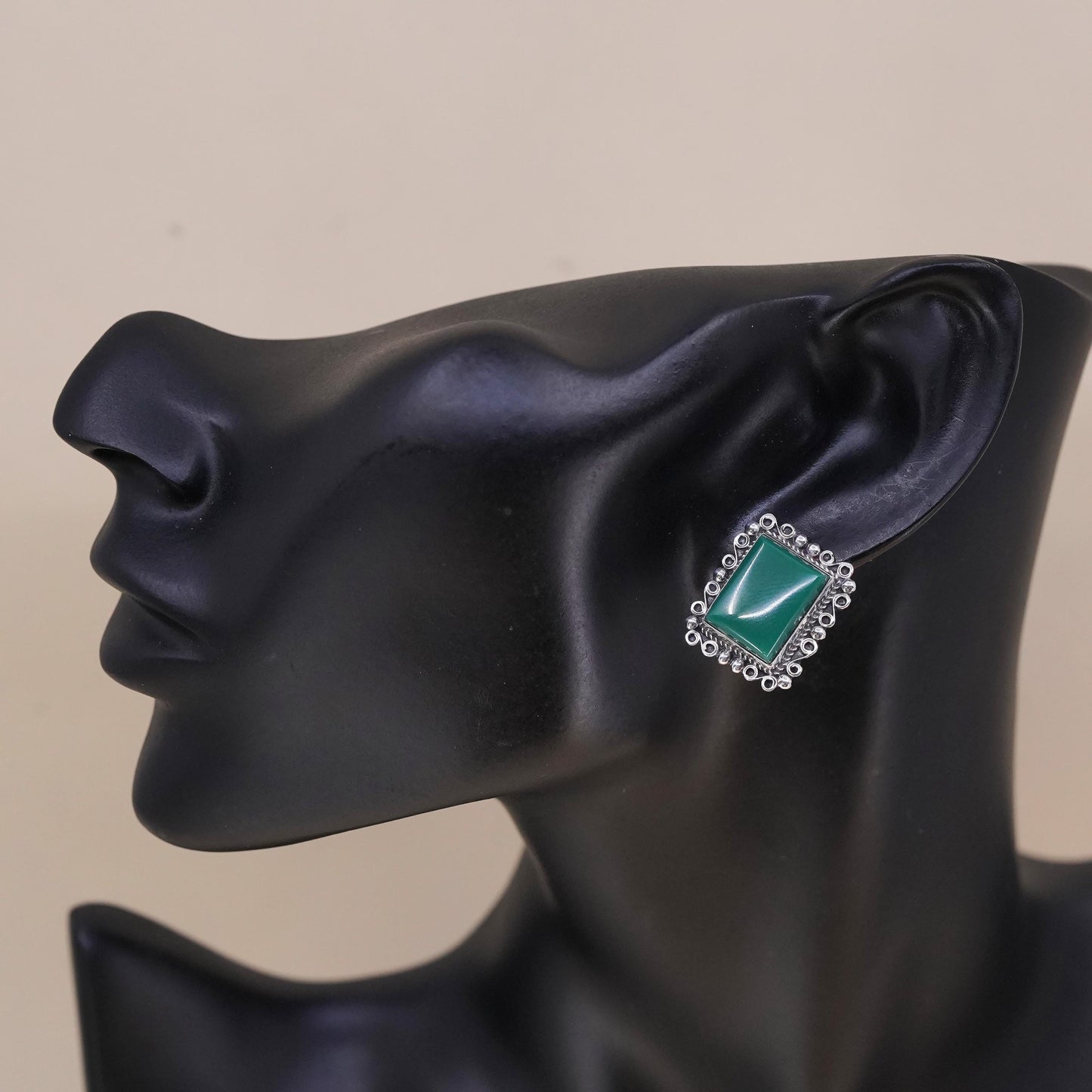 Vintage Mexican sterling silver single earring, 925 screw back flower with jade