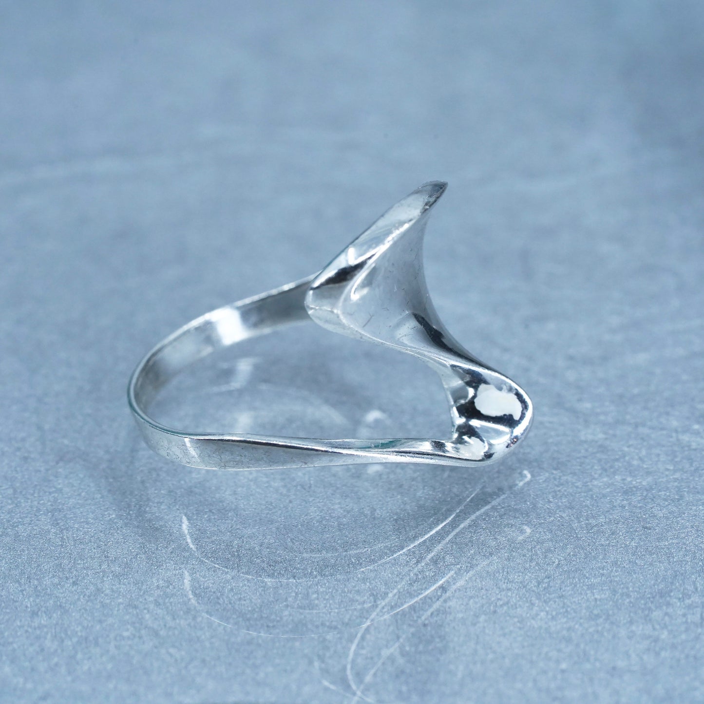Size 9, vintage modern Sterling 925 silver handmade ring, wavy band