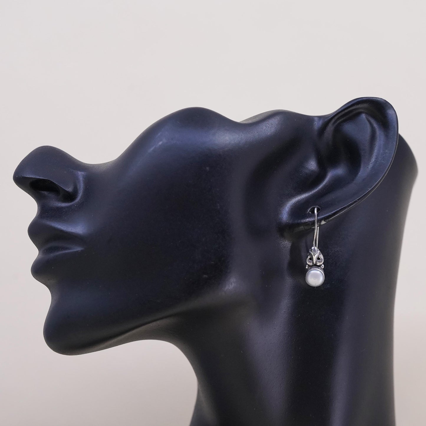 Vintage sterling silver 925 handmade single earring with white pearl