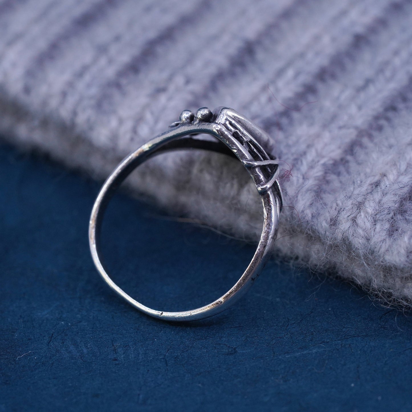 Size 7.5, vintage Sterling silver handmade ring, 925 band with mother of pearl