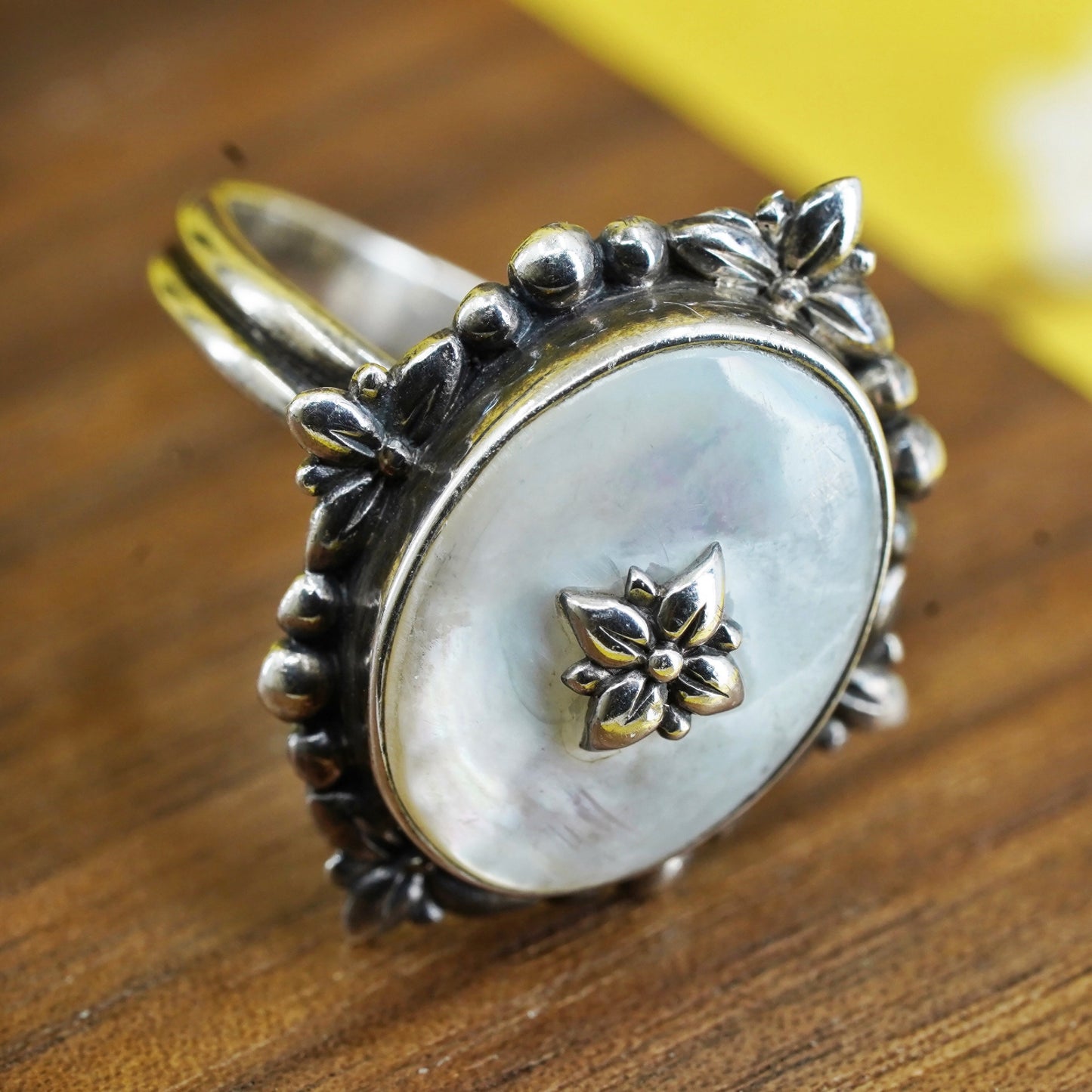 Size 10.25 Sterling 925 silver handmade ring with mother of pearl and flower