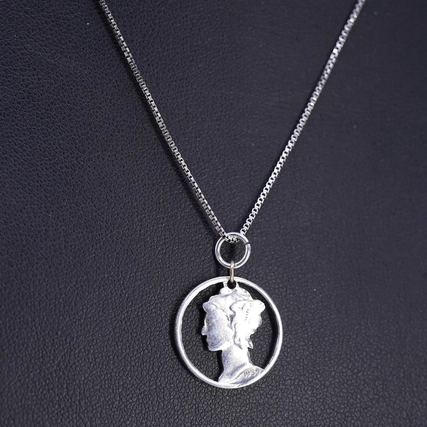 16", vintage Sterling 925 silver box chain necklace with coin queen pendant