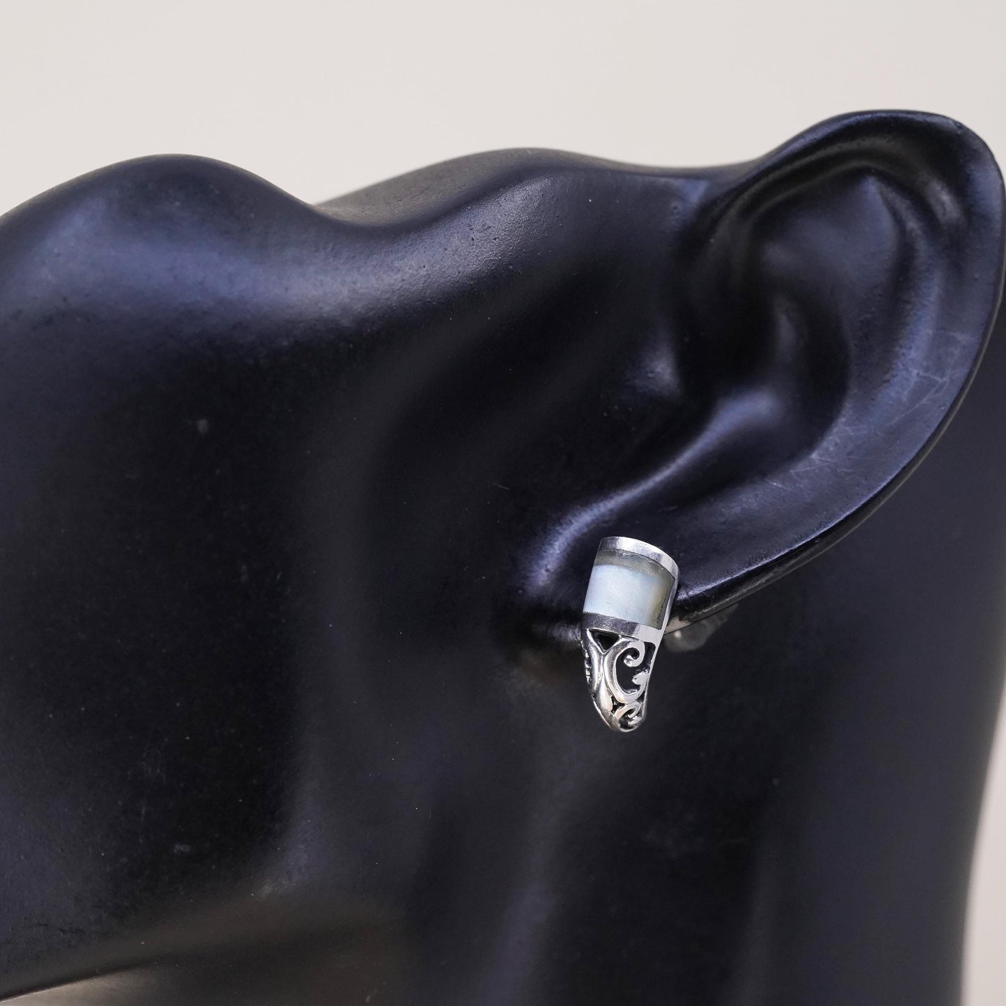 Vintage handmade single 1 earring. filigree Sterling 925 silver huggie stud