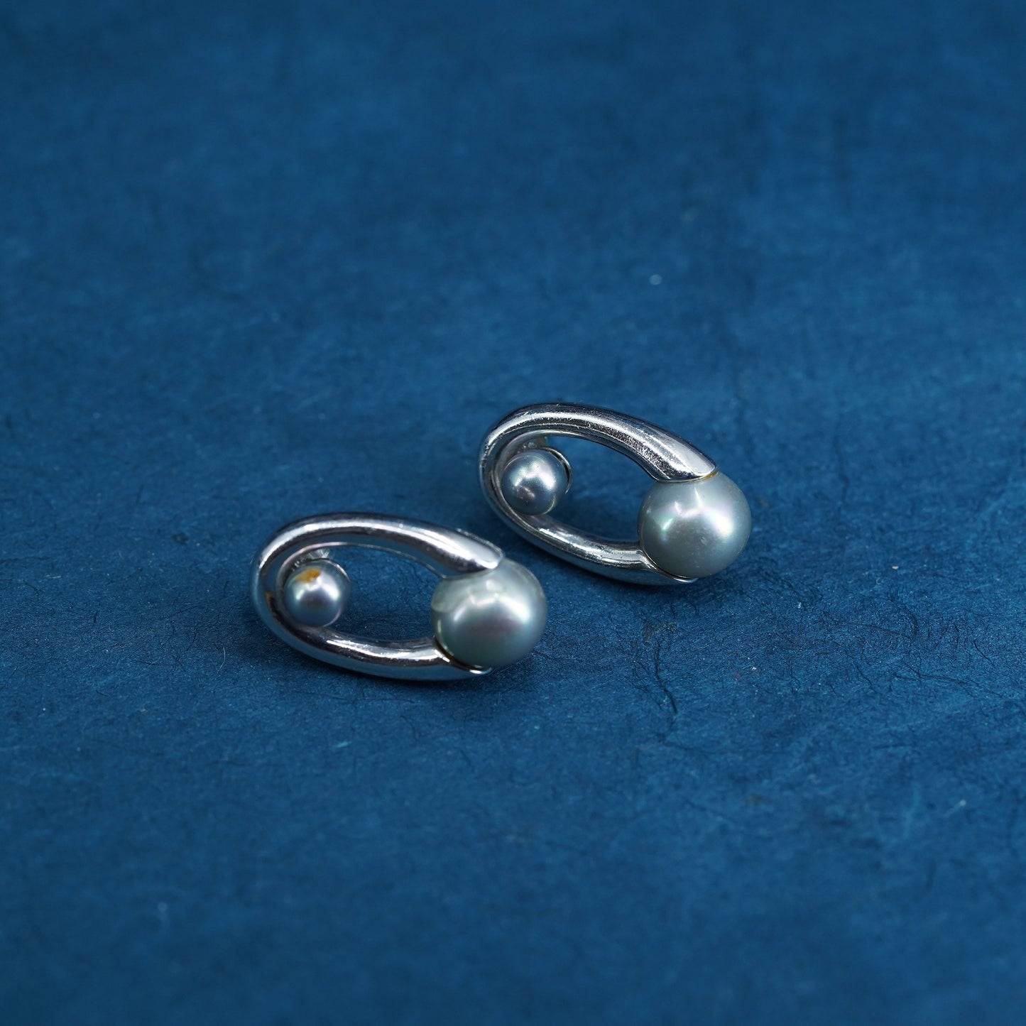 Vintage sterling silver handmade earrings, 925 oval studs with gray pearl