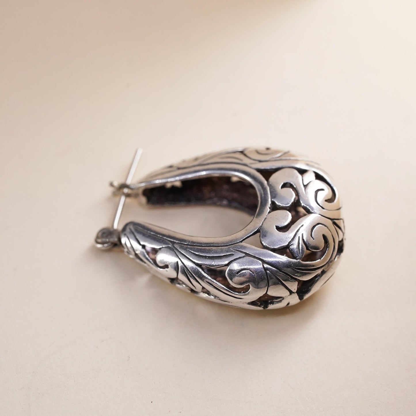 1”, Vintage Jezlaine sterling silver single earring, filigree primitive hoop