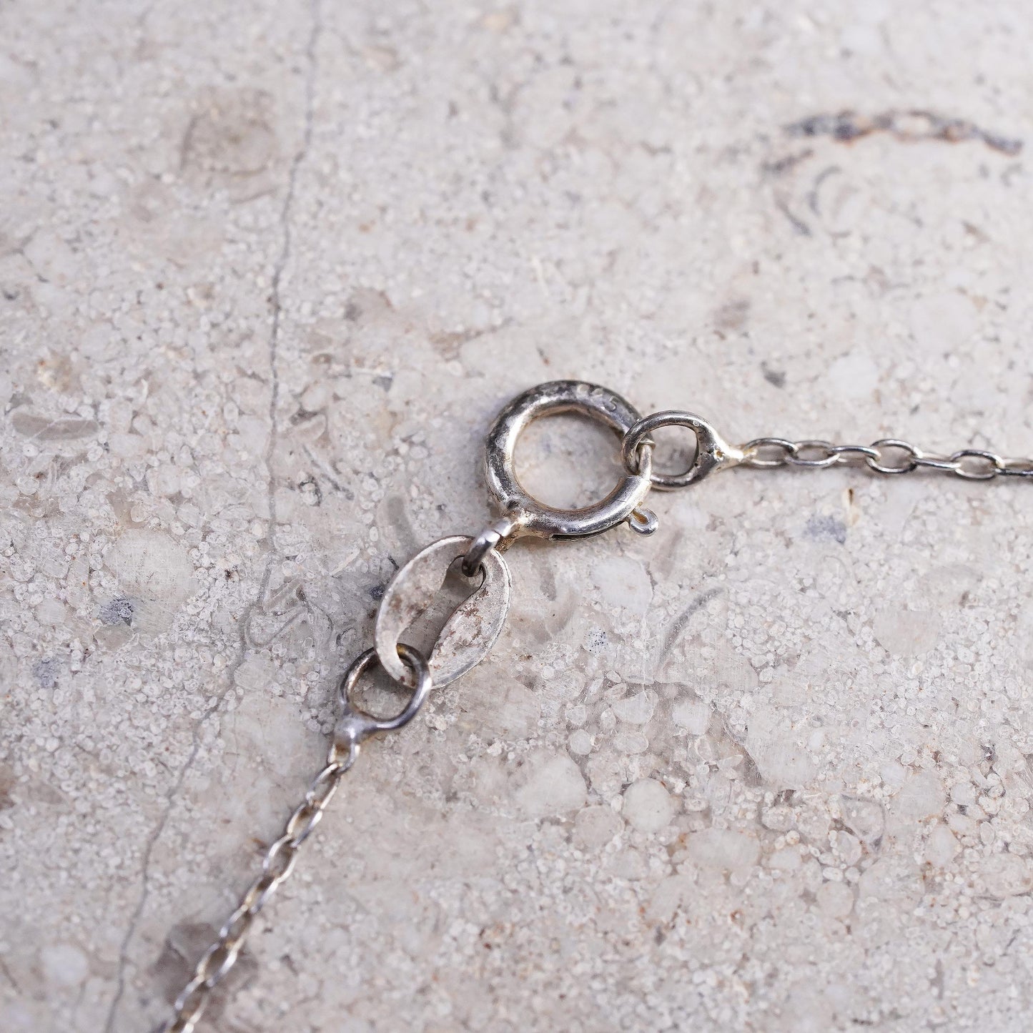 18", vintage Sterling silver necklace, 925 circle chain filigree leaves pendant