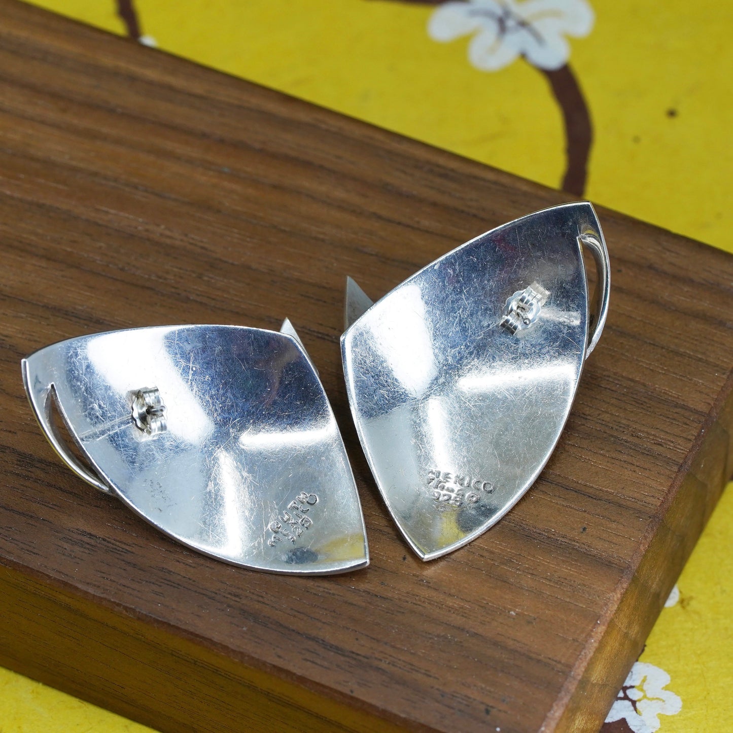 vintage mexico modern Sterling silver handmade studs, wavy earrings with onyx