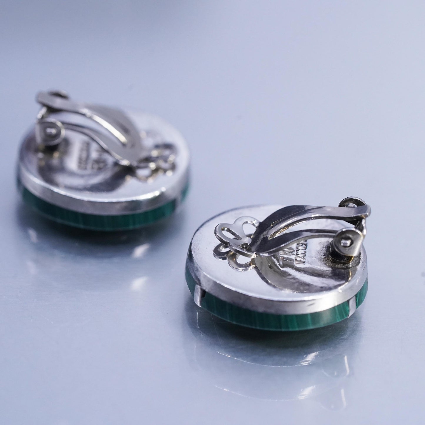 Vintage Mexican 925 silver handmade earrings, circle clip on malachite inlay