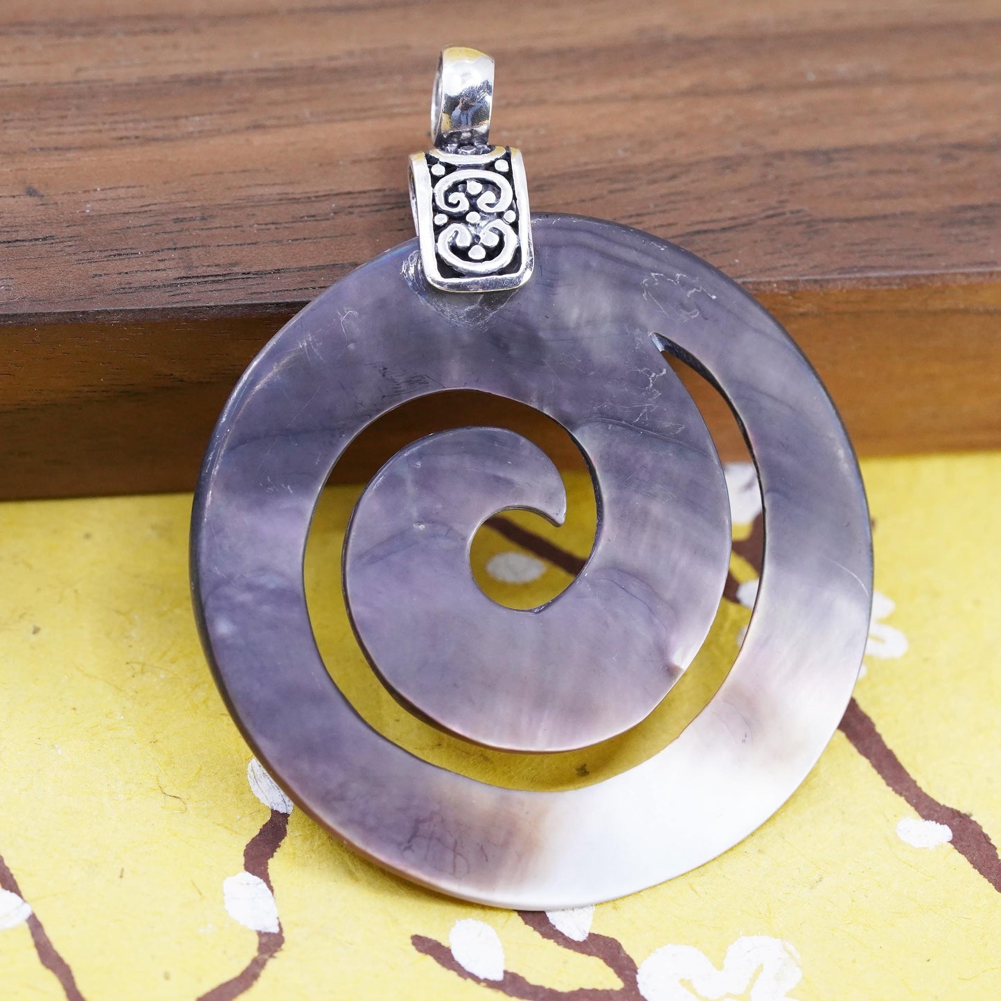 Vintage Sterling 925 silver handmade pendant swirl with round spiral abalone