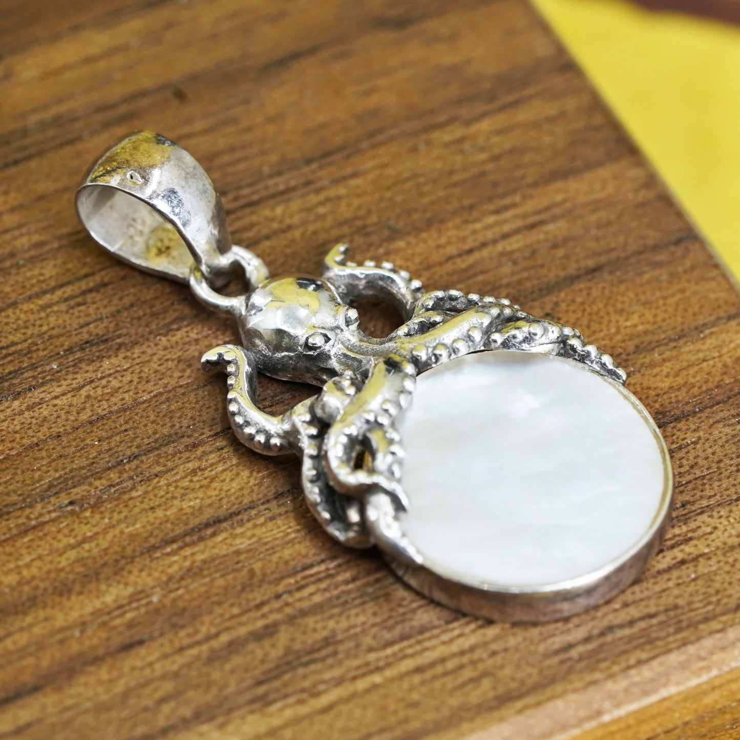 Vintage Sterling 925 silver handmade octopus pendant w/ circle mother of pearl