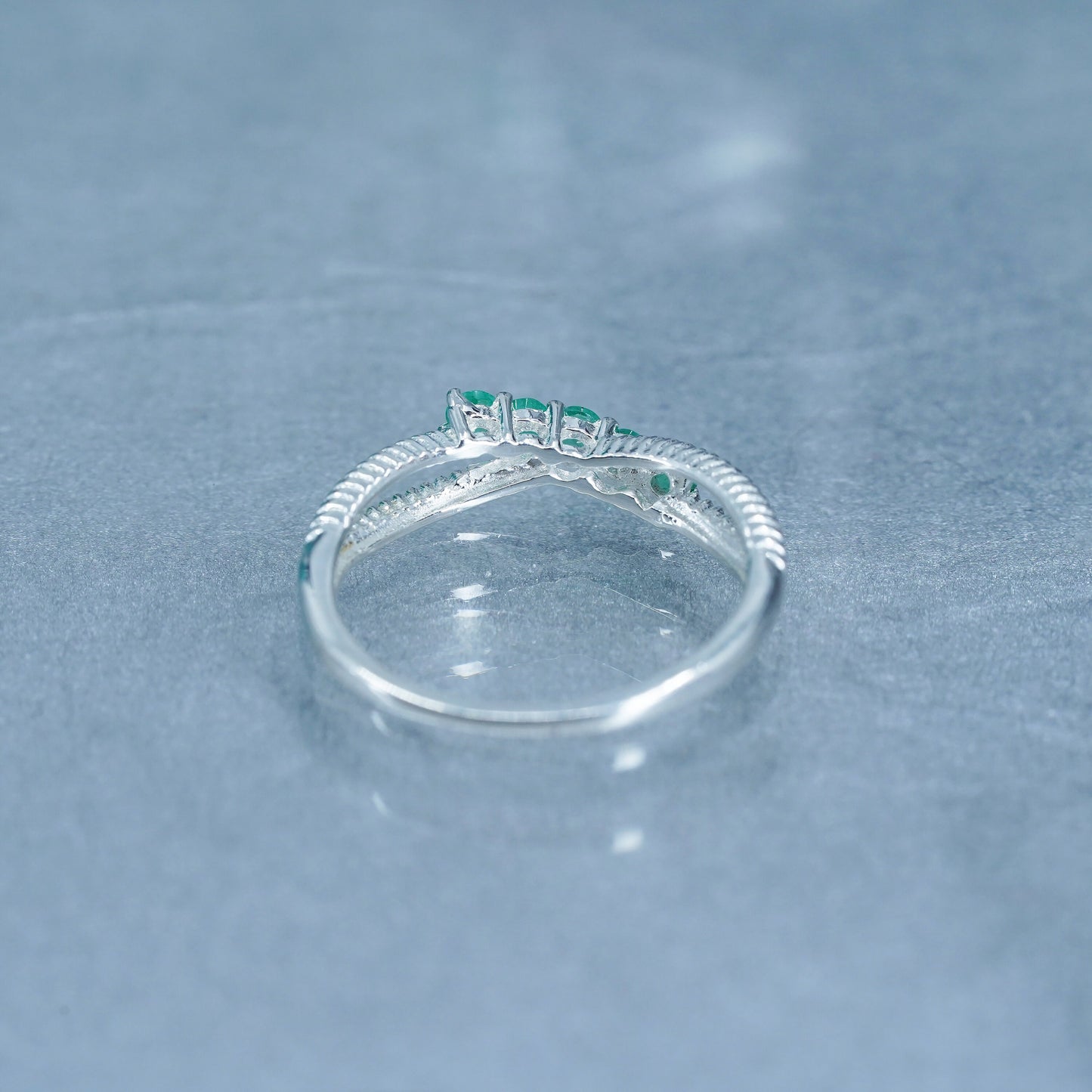 Size 8.25, vintage Sterling 925 silver handmade ring w/ emerald, stackable band