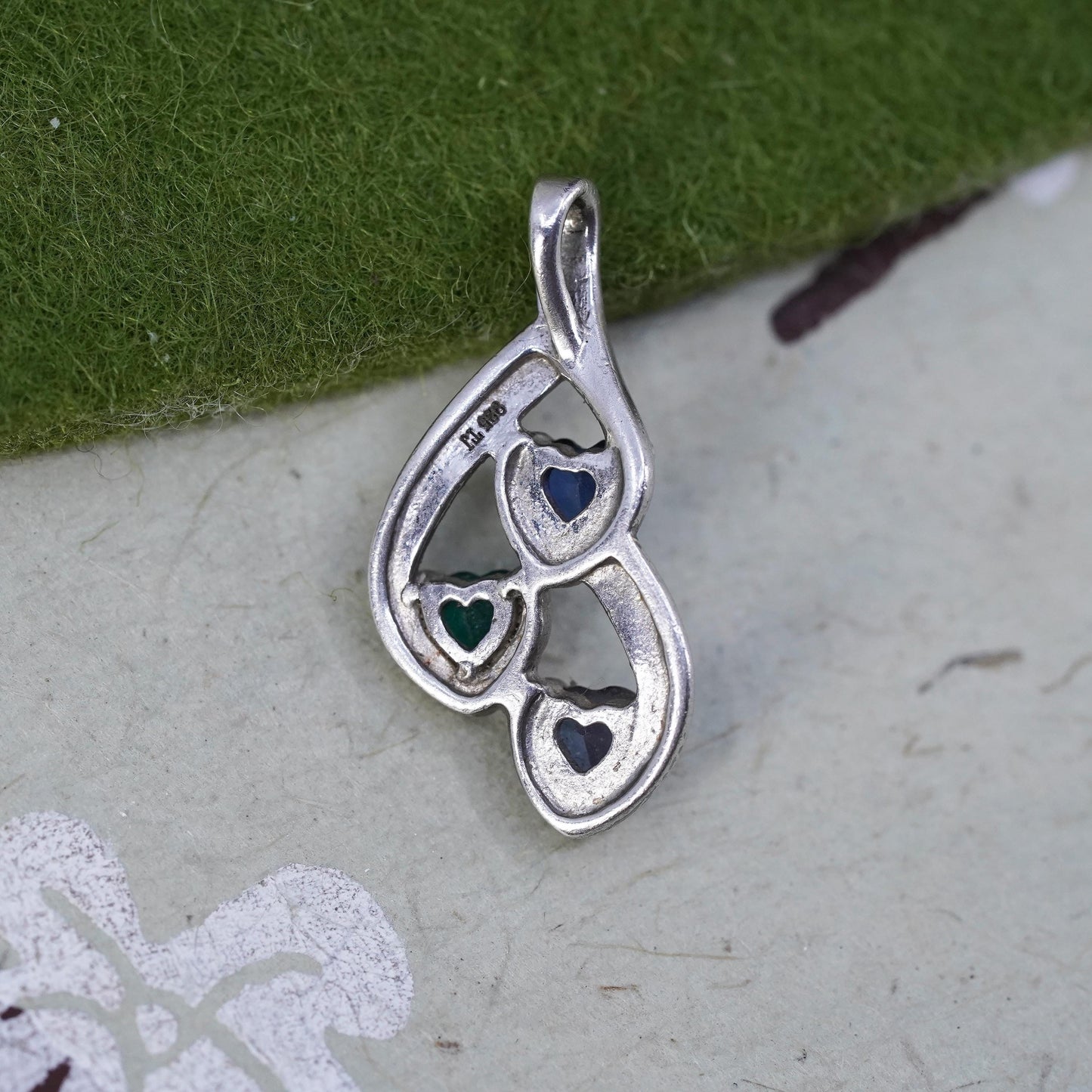 Vintage sterling 925 silver pendant, w/ sapphire peridot chalcedony hearts