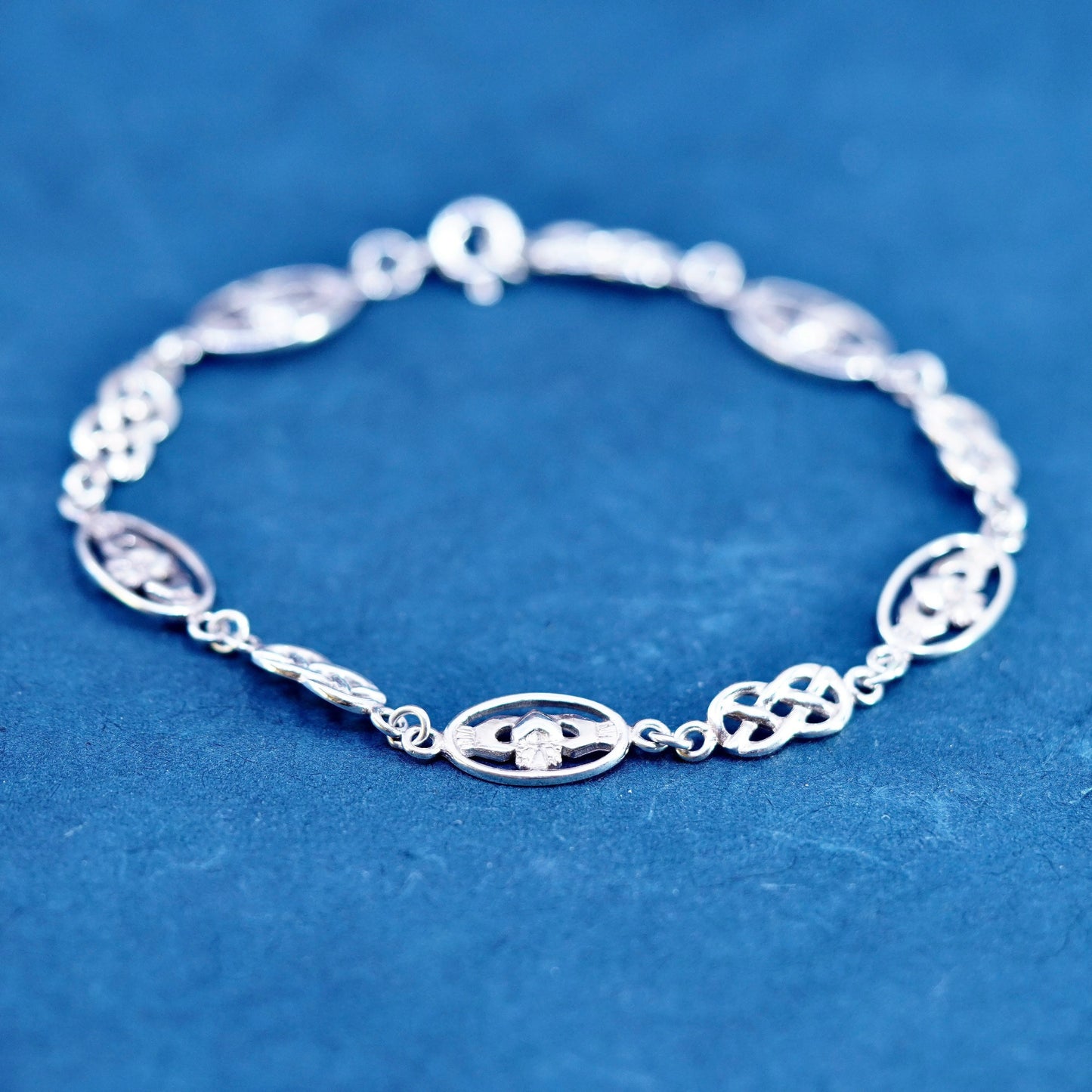 7.25”, vintage Ireland Sterling 925 Silver claddagh Heart friendship Bracelet