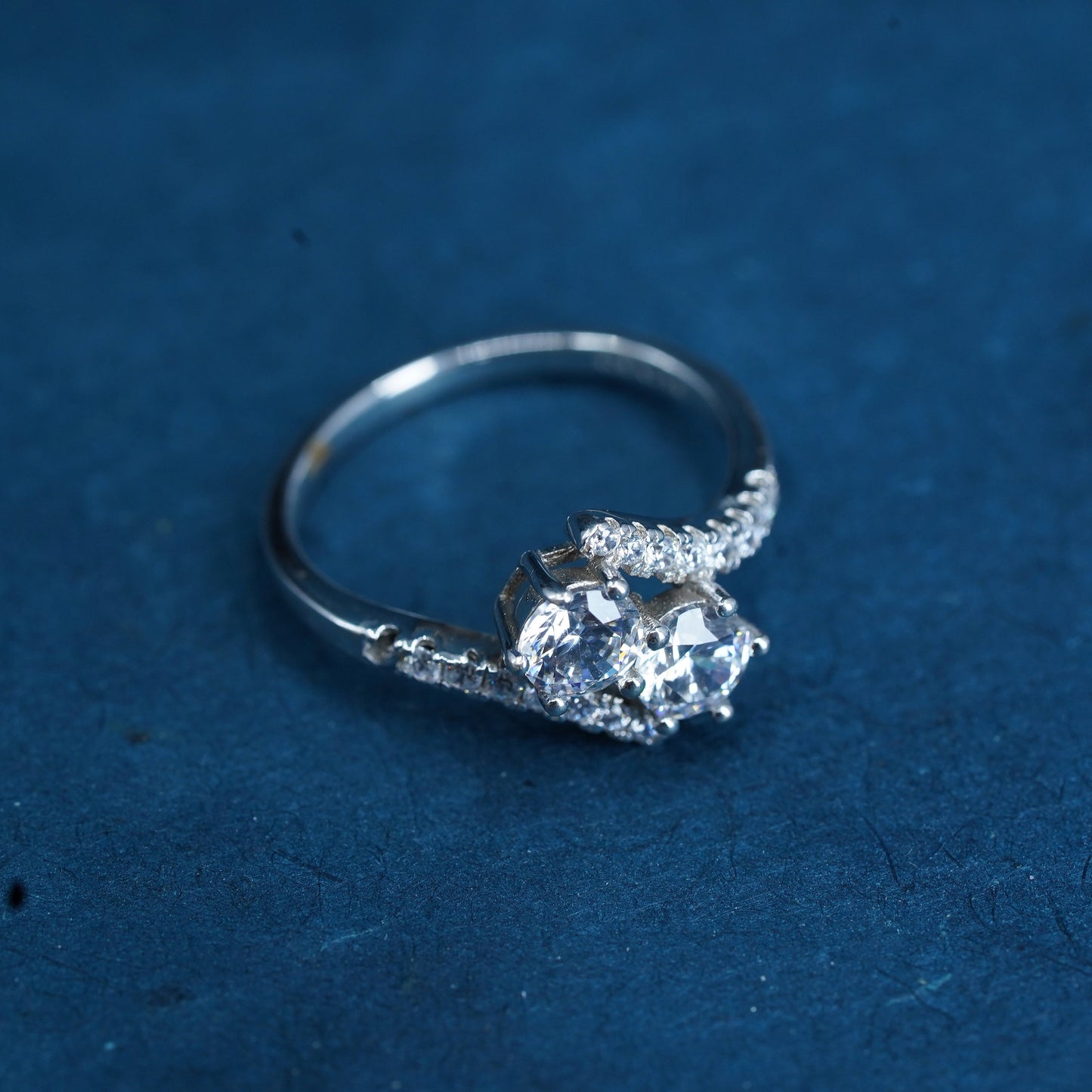 Size 7.25, vtg Sterling 925 silver engagement anniversary ring with cluster Cz