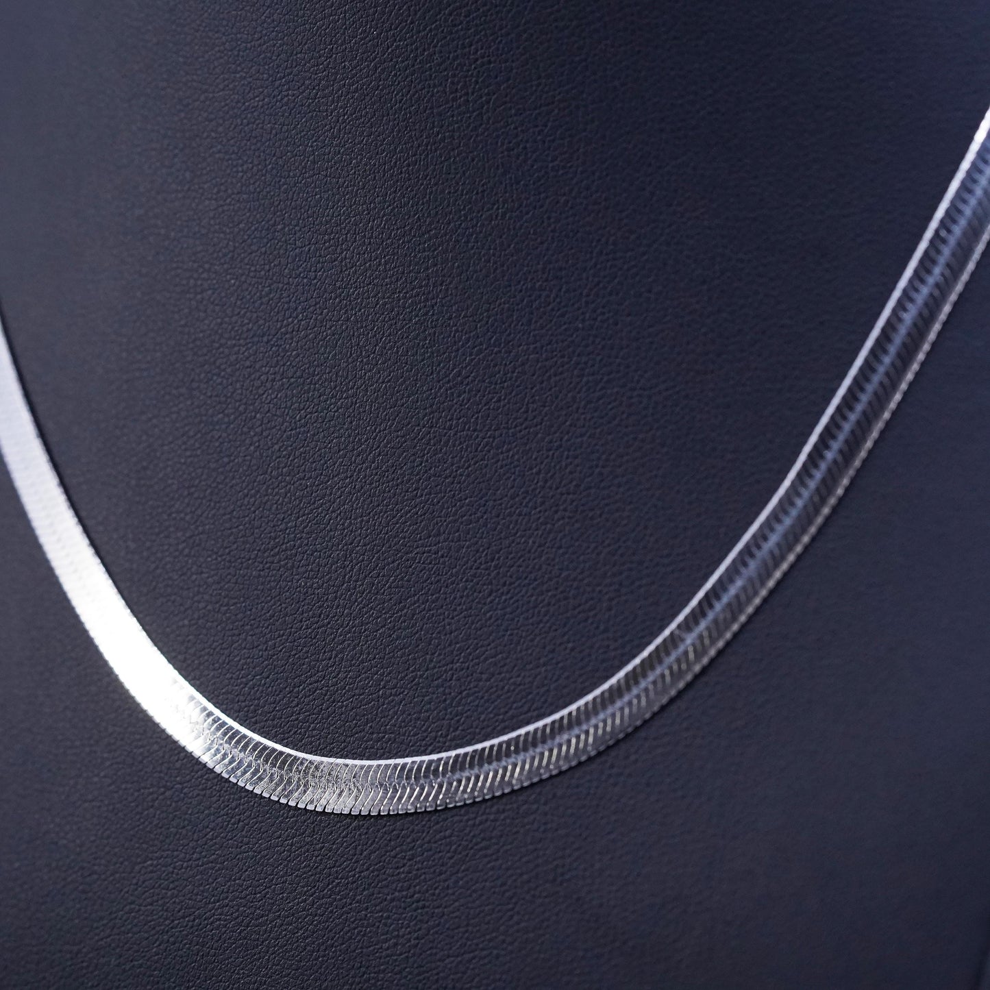 18” 6mm, vintage Italian Sterling 925 silver herringbone chain necklace