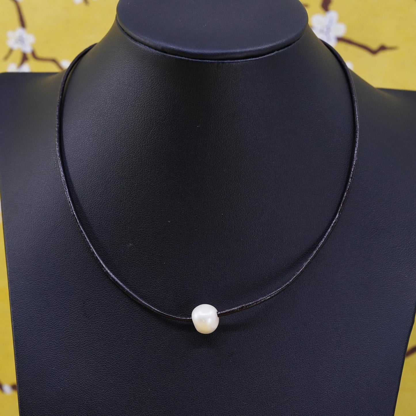 15”, Sterling 925 silver handmade necklace, pearl pendant black leather chain