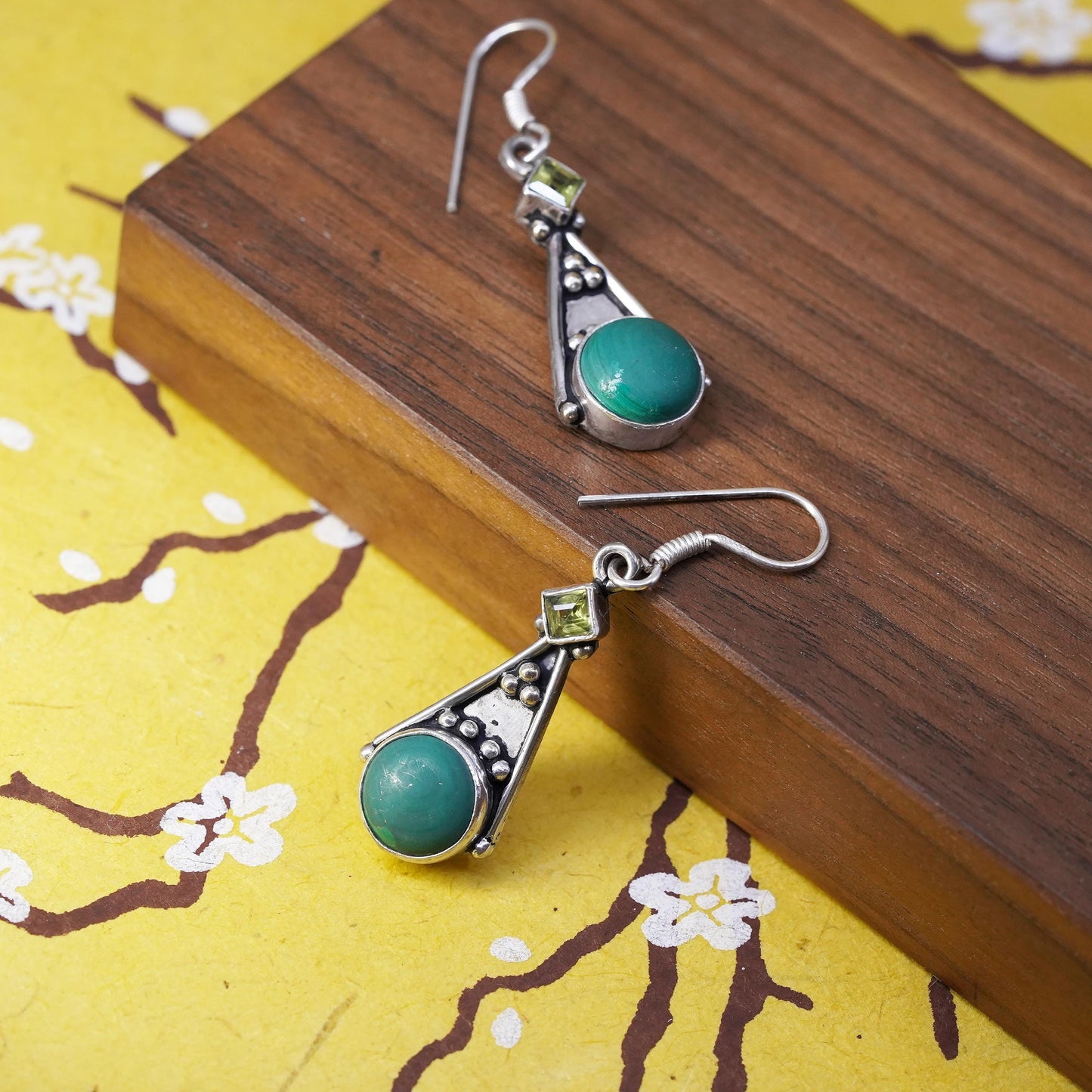 Vintage Sterling 925 silver handmade teardrop earrings with turquoise peridot
