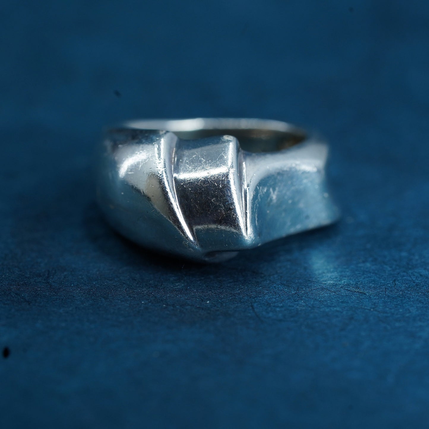 Size 6, minimalist, simple Sterling silver ribbed ring, 925 statement ring