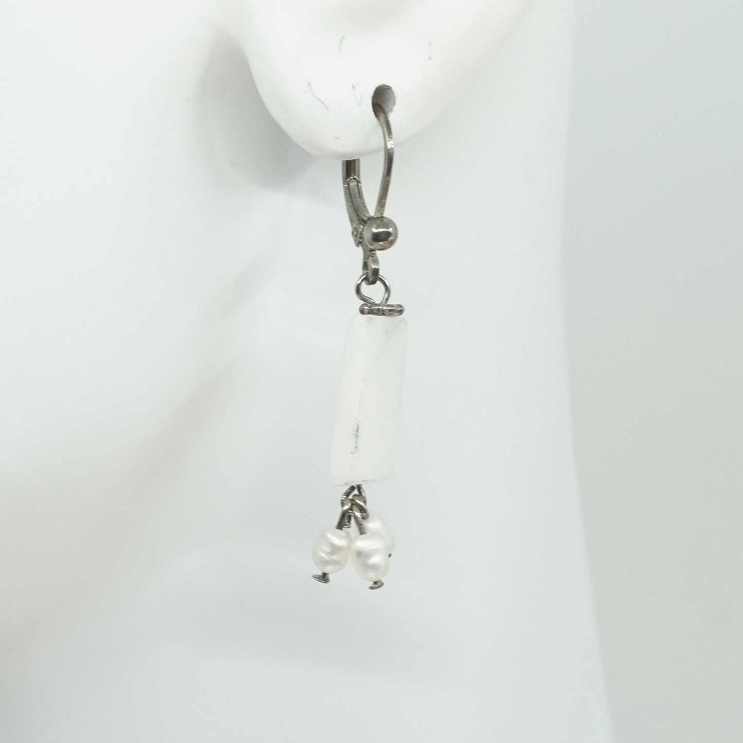 VTG sterling silver handmade earrings, 925 w/ mother of pearl tag n pearl beads