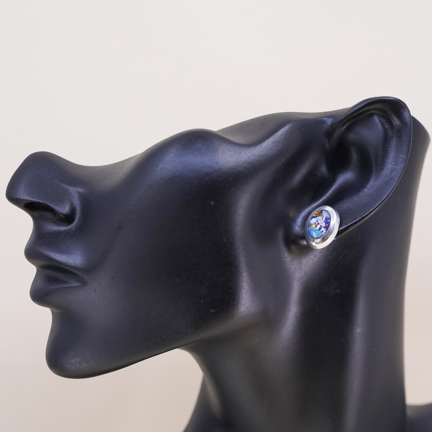 Vintage Mexican Sterling 925 silver stud with artisan glass, single earring