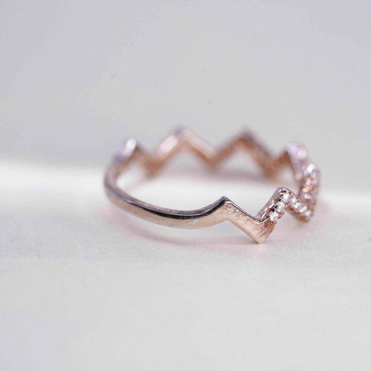 Size 7.25, vermeil rose gold Sterling silver ring, 925 zigzag band cluster Cz