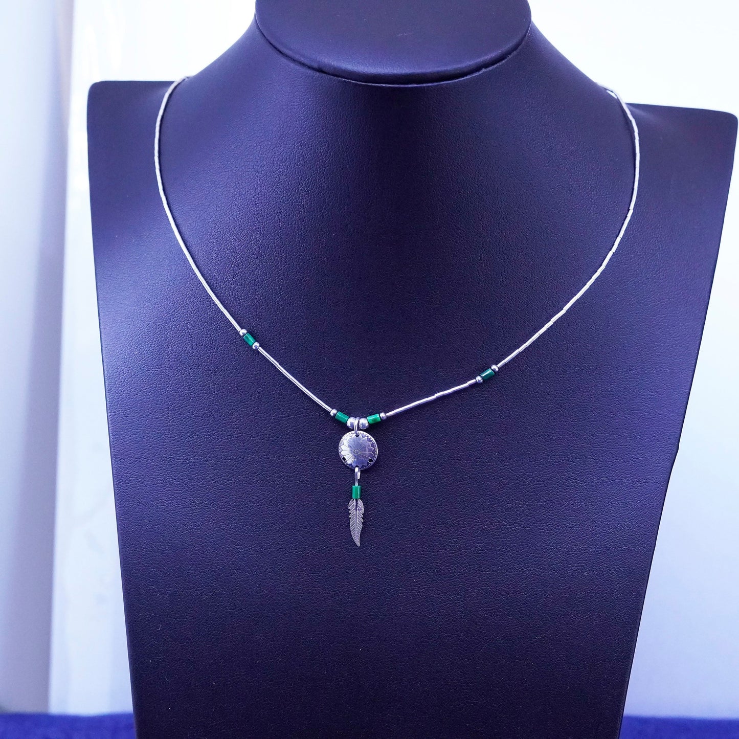 16”, Native American Navajo Sterling 925 liquid silver chain turquoise feather