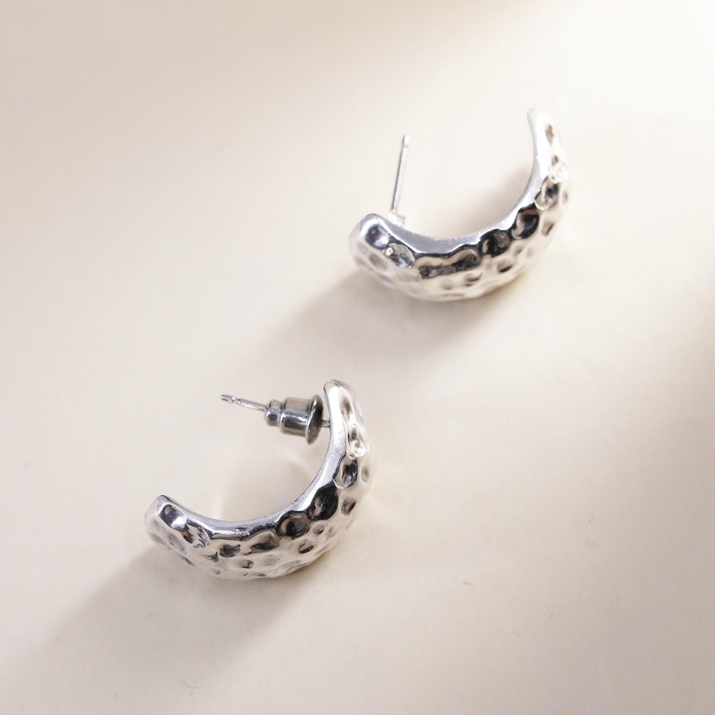 1””, Vintage Mexican Sterling silver earrings, solid 925 hammered huggie studs