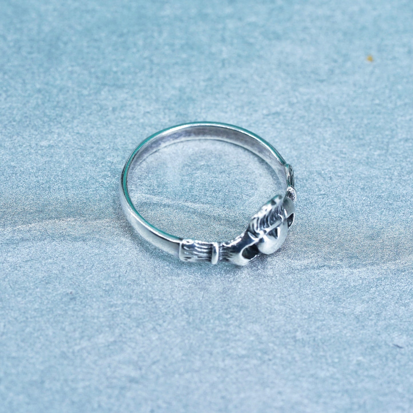 Size 6, Irish Claddagh friendship Sterling 925 silver ring, hand heart band