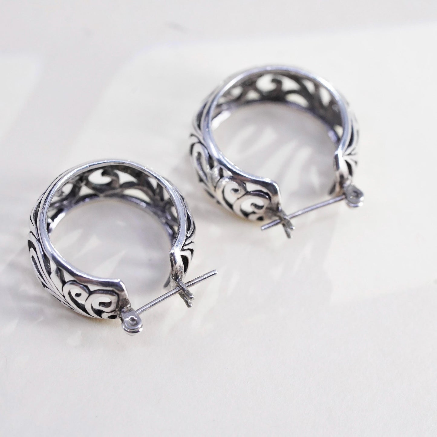 0.75", Vintage sterling silver loop earrings, filigree hoops