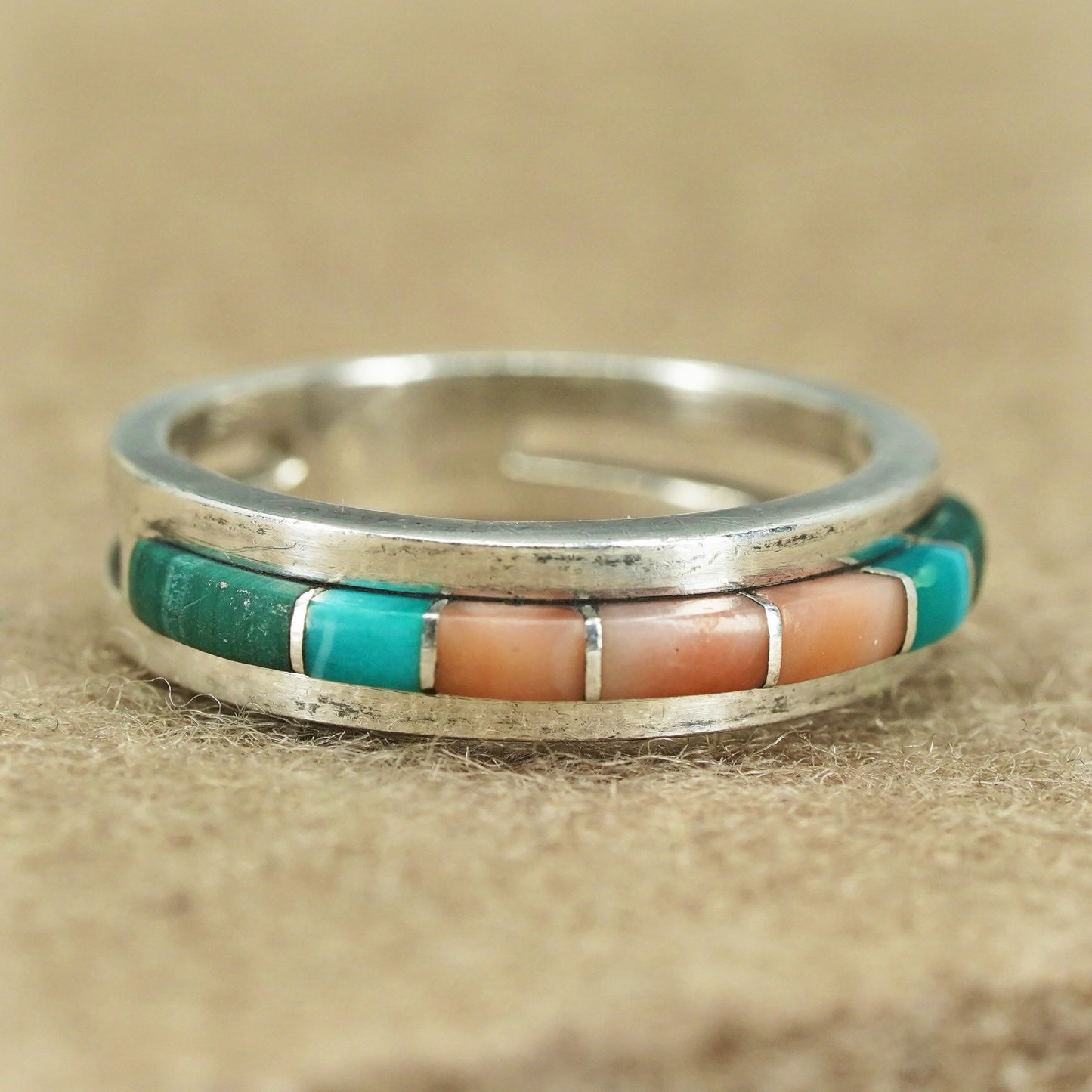 Size 7, Native American navajo Sterling 925 silver band ring turquoise coral