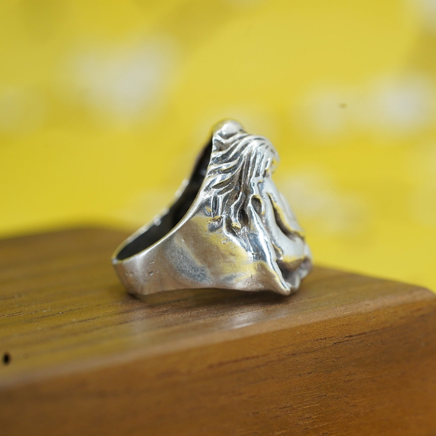 Size 7.5, vintage Sterling silver 925 handmade ring, carved sleeping girl band