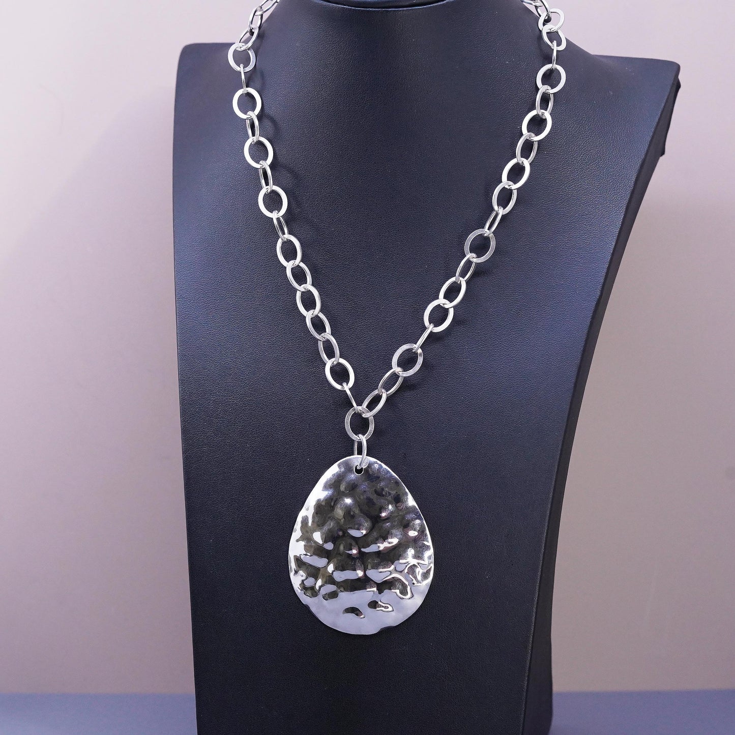 18", VTG sterling silver 925 necklace, textured teardrop pendant circle chain