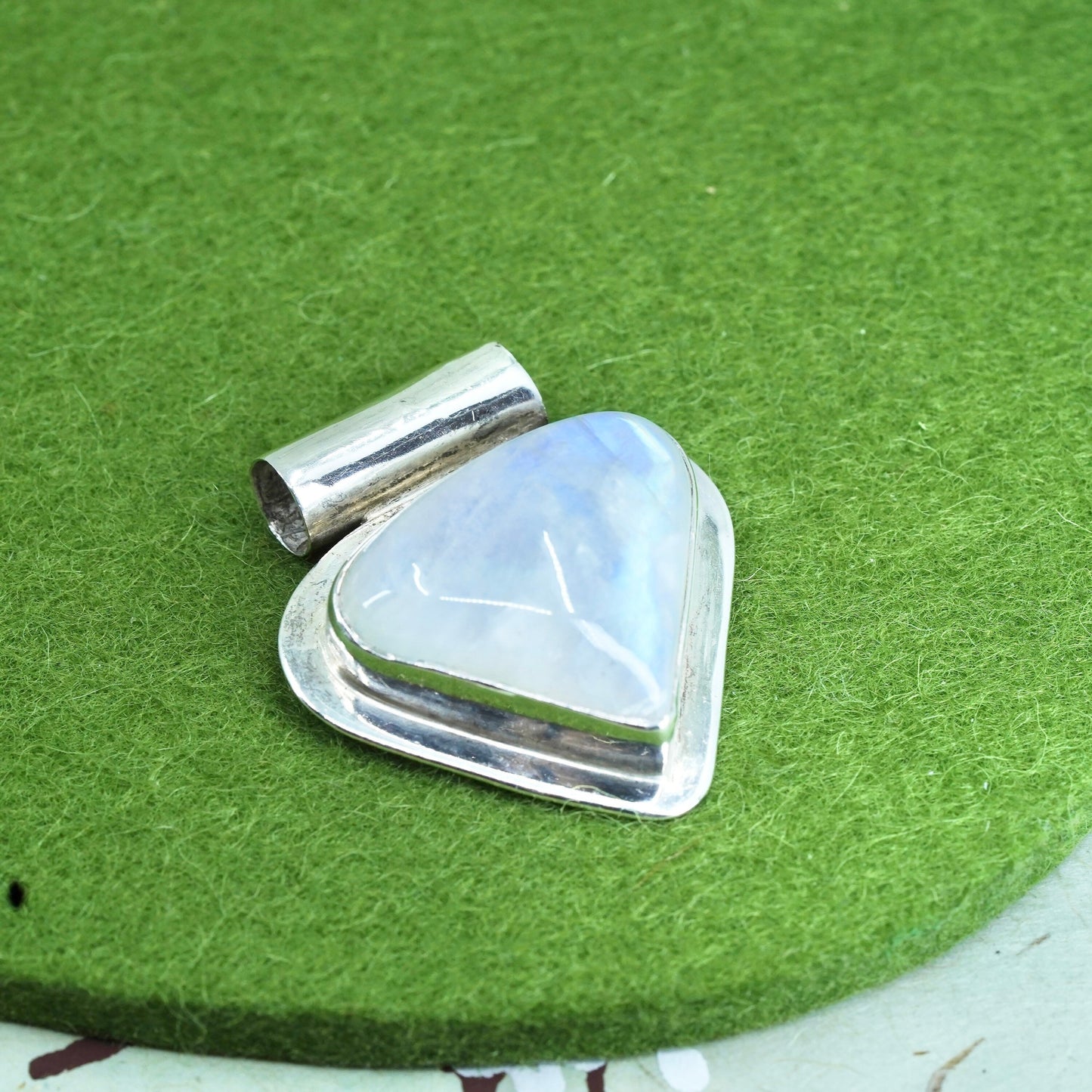 Vintage Mexican Sterling 925 silver handmade pendant with triangular moonstone
