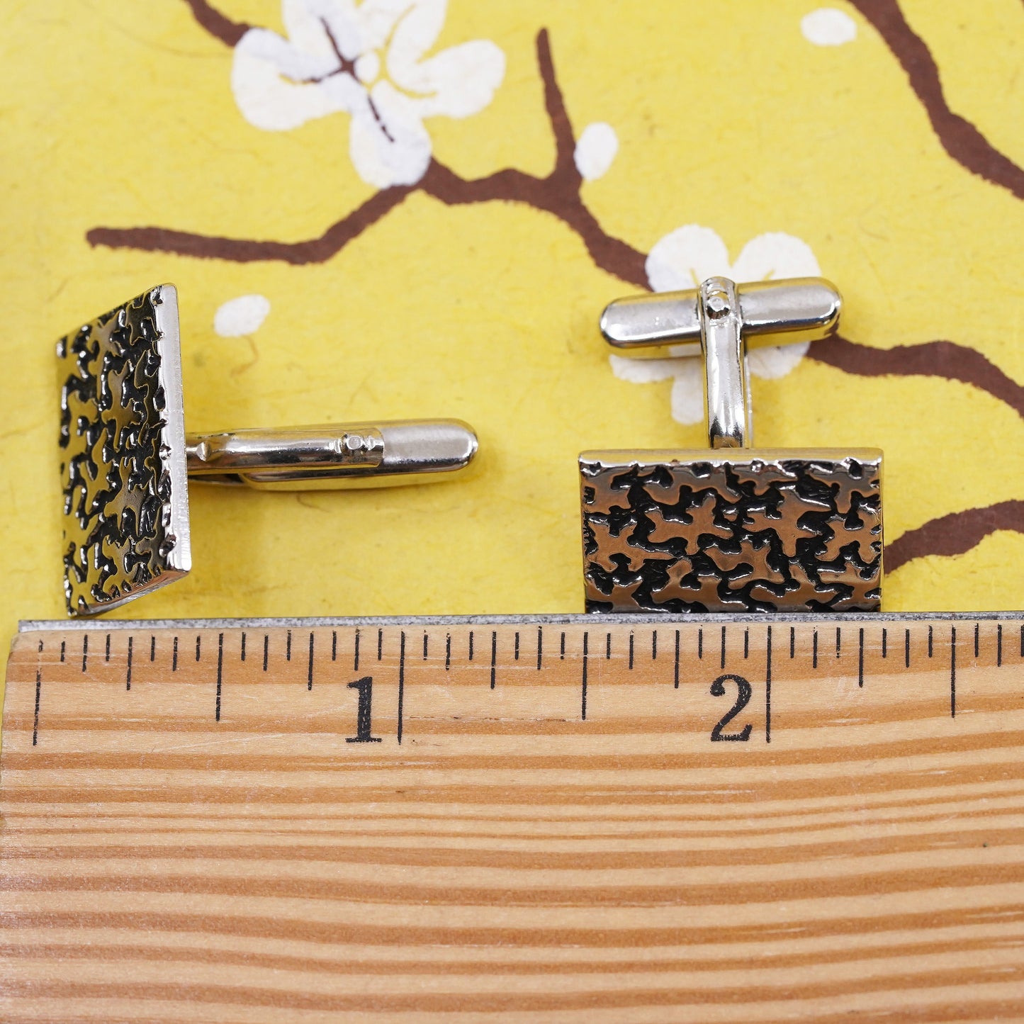 Imitat Jewelery Germany silver tone cufflink, cuff link with chain link details