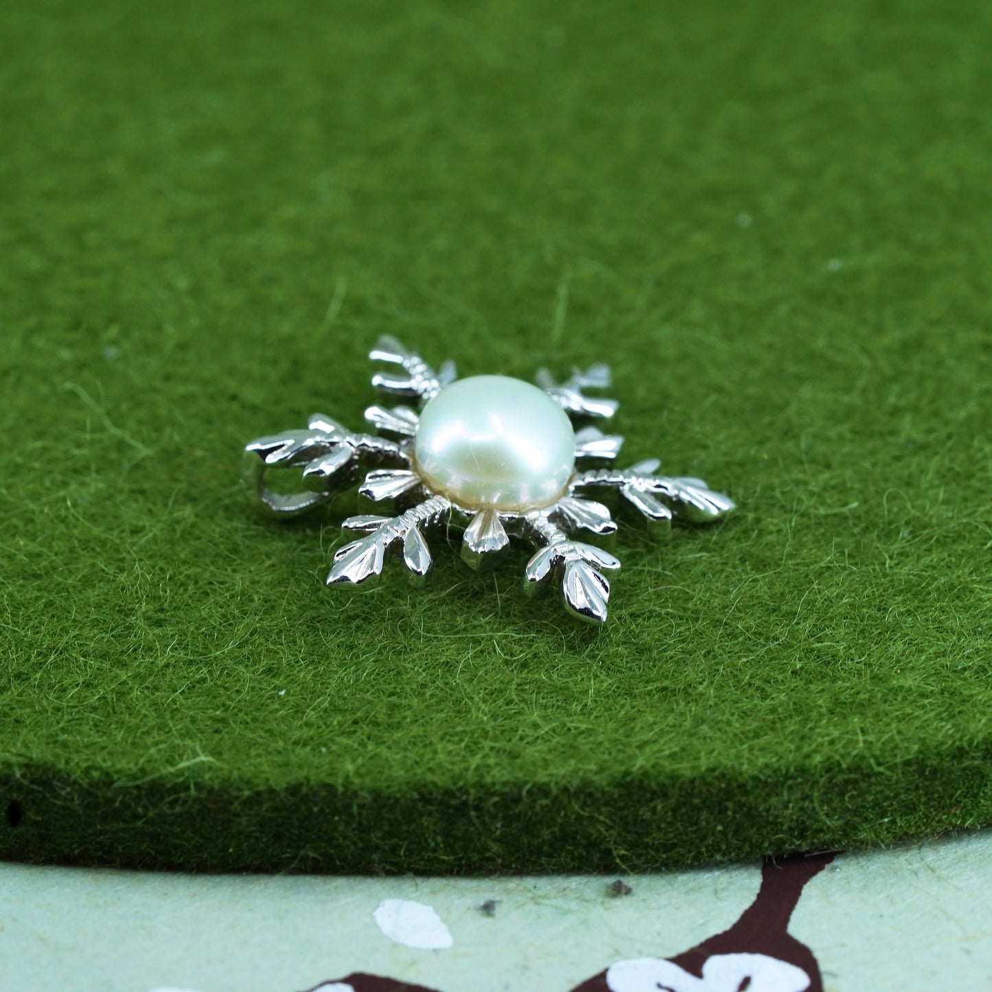 Vintage IPS Sterling 925 silver pendant snowflake with pearl