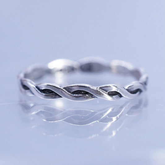 Size 6.25, vintage southwestern Sterling 925 silver statement ring, band cable