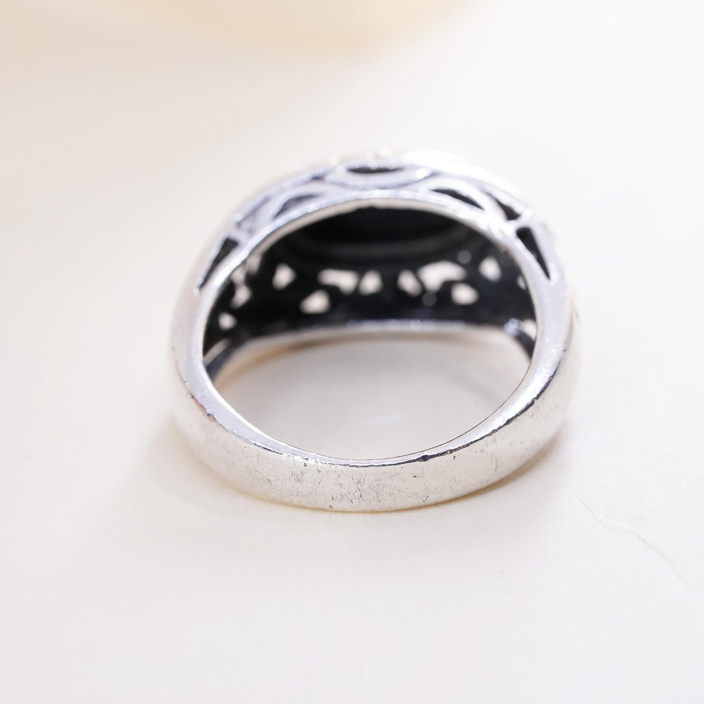 Size 8.25, Vintage sterling silver handmade ring, 925 band with onyx and filigree